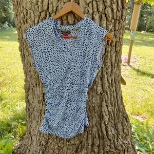 ⬇️Price Drop!⬇️Vince Camuto Blouse in size S
